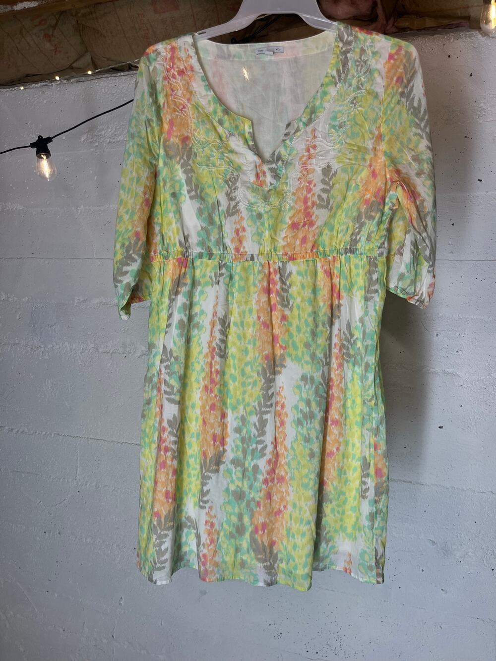 Gap Women’s Bright Floral Indian design with elastic waist and cuff
